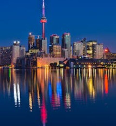 Toronto Beaches: A Complete Guide to Swimming, Volleyball and Sunsets