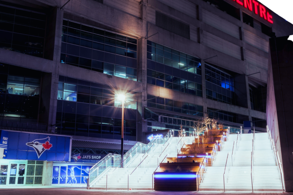 Hotels Near Rogers Centre, Toronto: A Comprehensive Guide