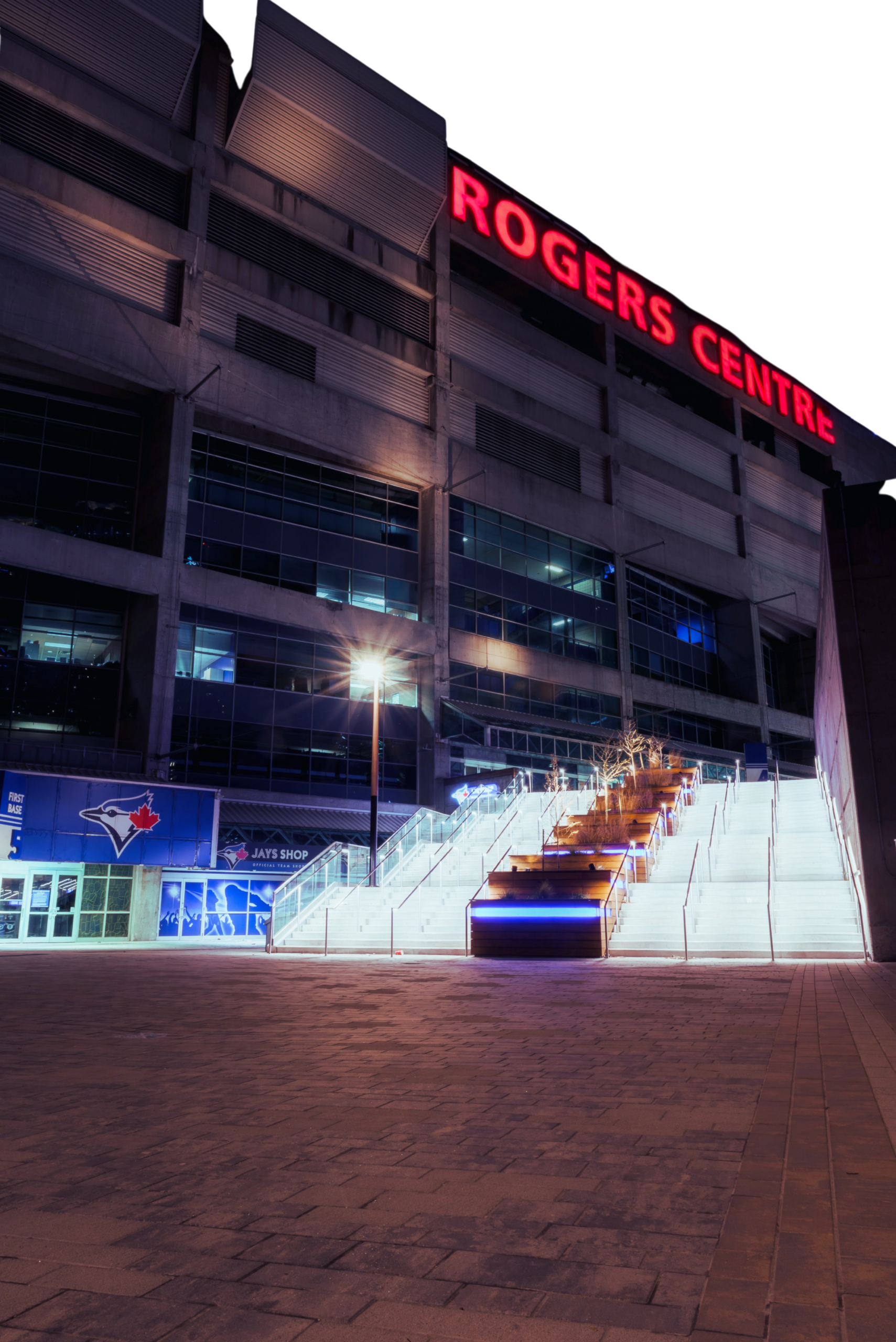Hotels Near Rogers Centre, Toronto: A Comprehensive Guide